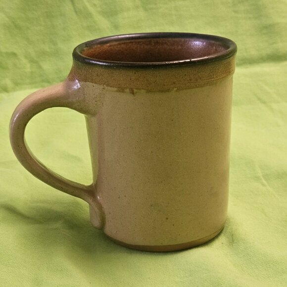 Vintage Monroe Salt Works Pottery Mug with Bunny Rabbits Monroe Maine 12oz - Picture 3 of 9